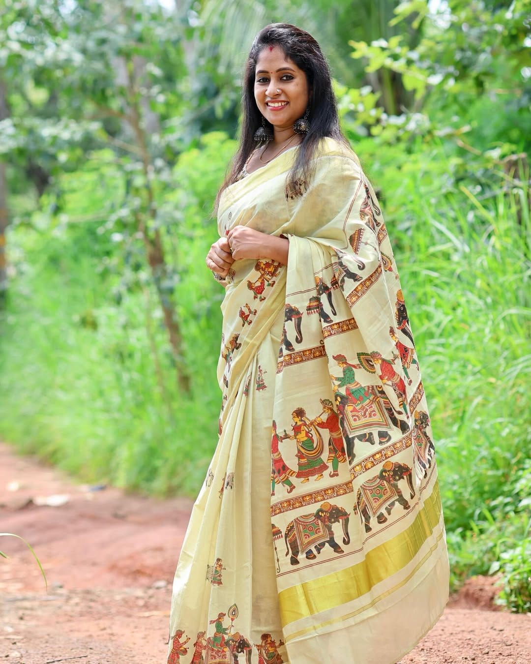 ONAM SPECIAL MURAL PRINT SARIS